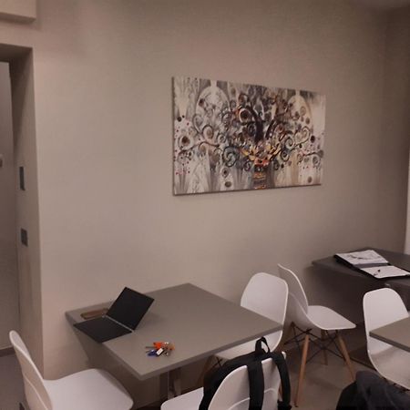 Smart Apartment Sei Chiese - Twa 볼로냐 외부 사진