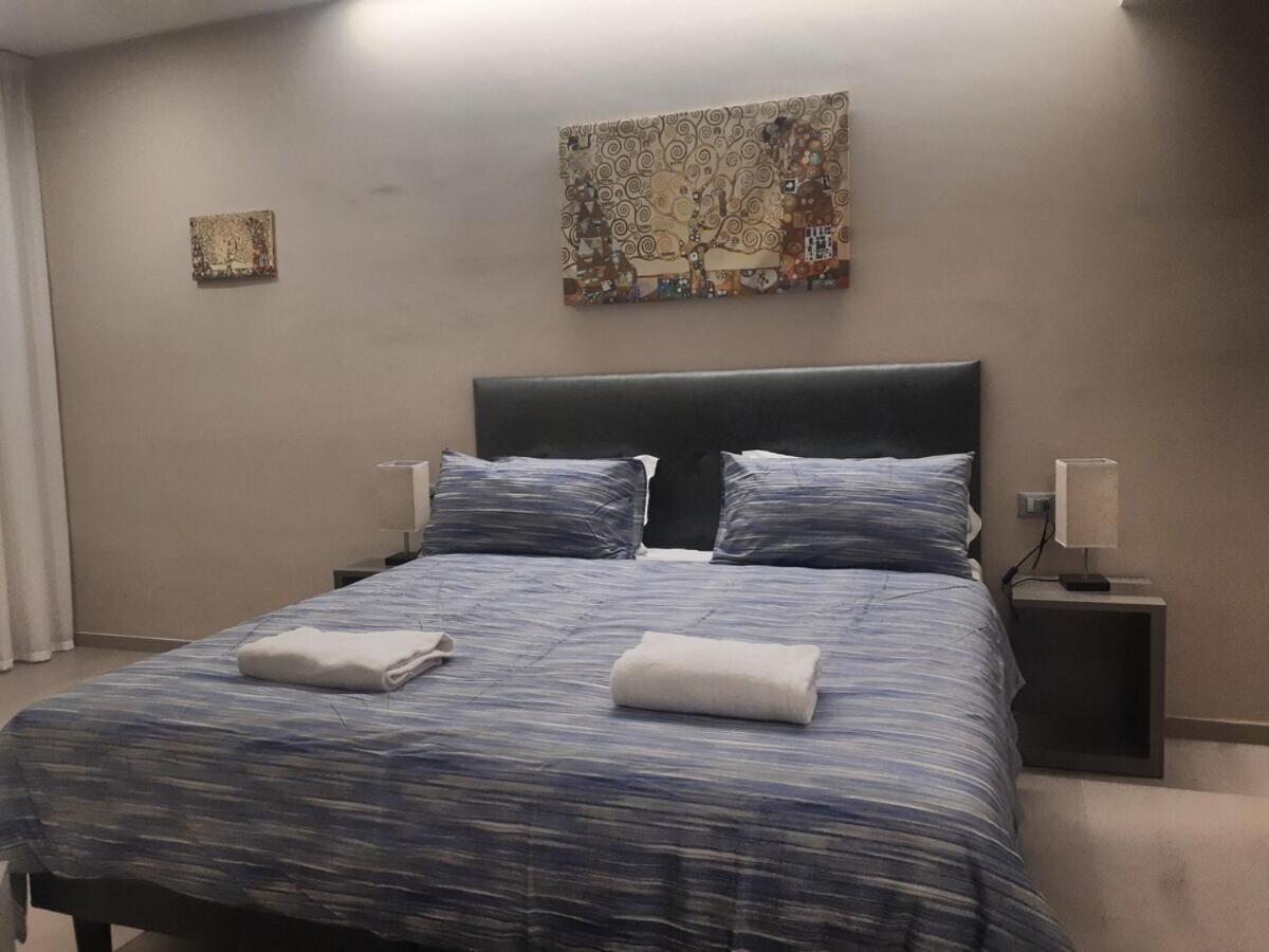 Smart Apartment Sei Chiese - Twa 볼로냐 객실 사진